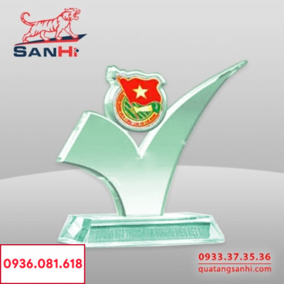 Kỷ niệm chương thuỷ tinh SanHi-TT033