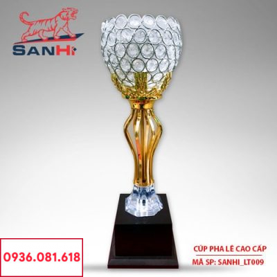 Cúp pha lê cao cấp chén thân vàng SanHi-LT009