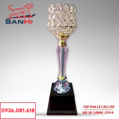 Cúp pha lê cao cấp chén thân vàng SanHi-LT014
