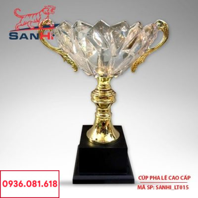 Cúp pha lê tô quai thân vàng cao cấp SanHi-LT015